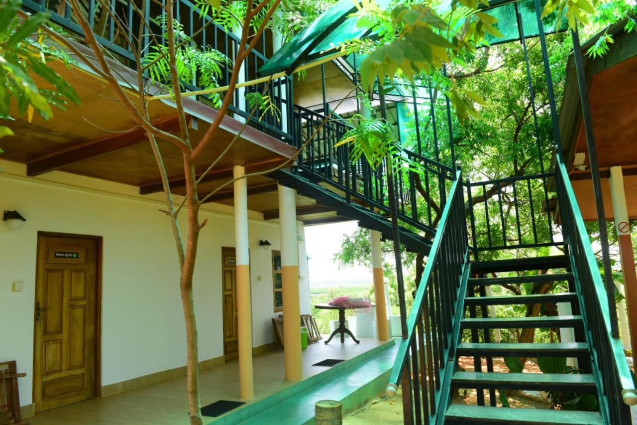 Sunntop Cabana Trincomalee Exteriör bild