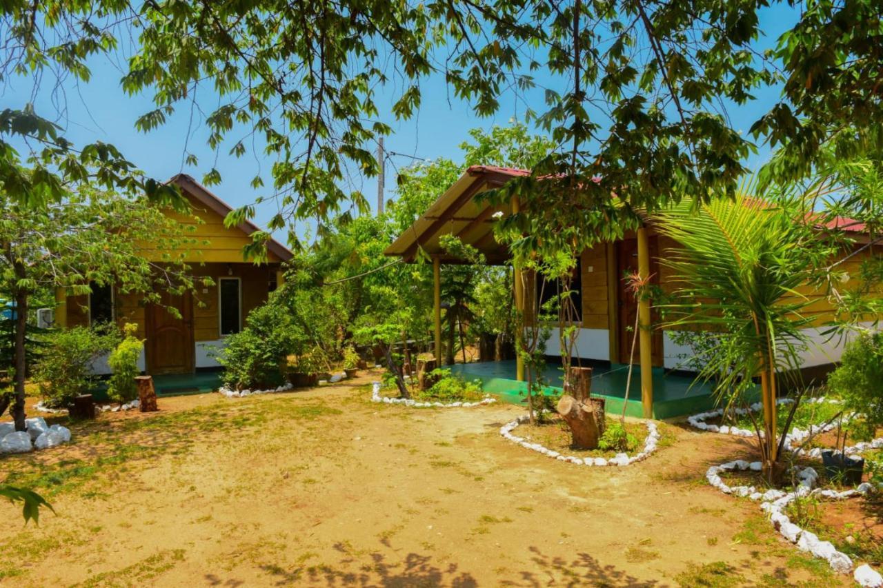 Sunntop Cabana Trincomalee Exteriör bild