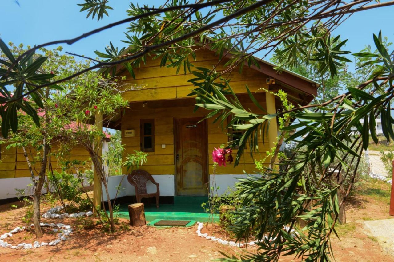 Sunntop Cabana Trincomalee Exteriör bild