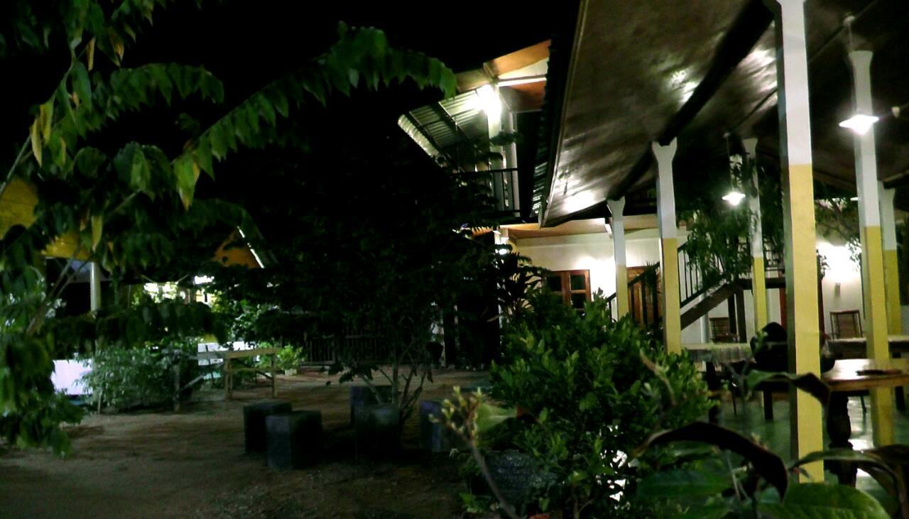 Sunntop Cabana Trincomalee Exteriör bild