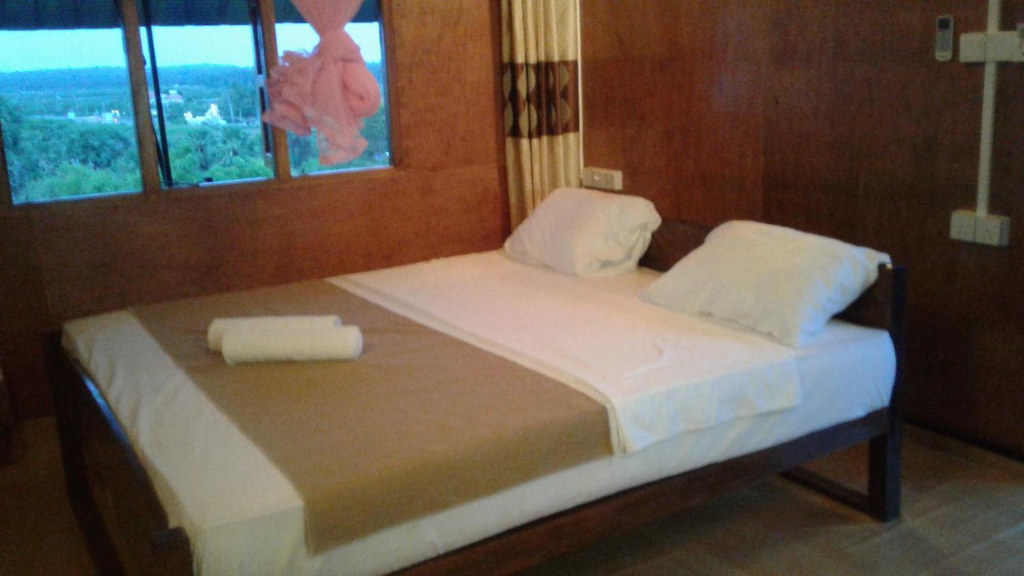 Sunntop Cabana Trincomalee Exteriör bild